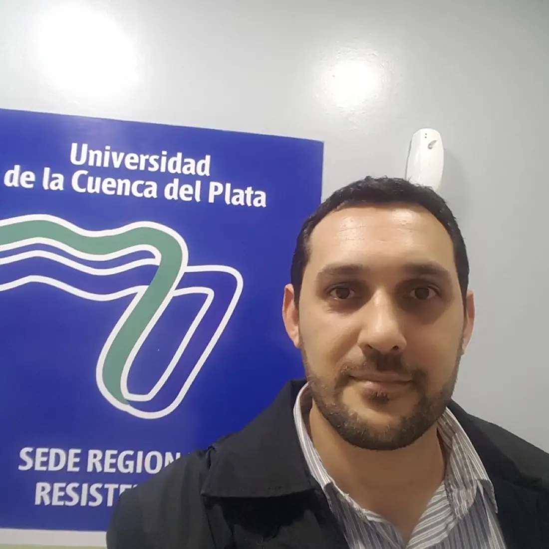 Víctor Olivari en la Universidad de la Cuenca del Plata
