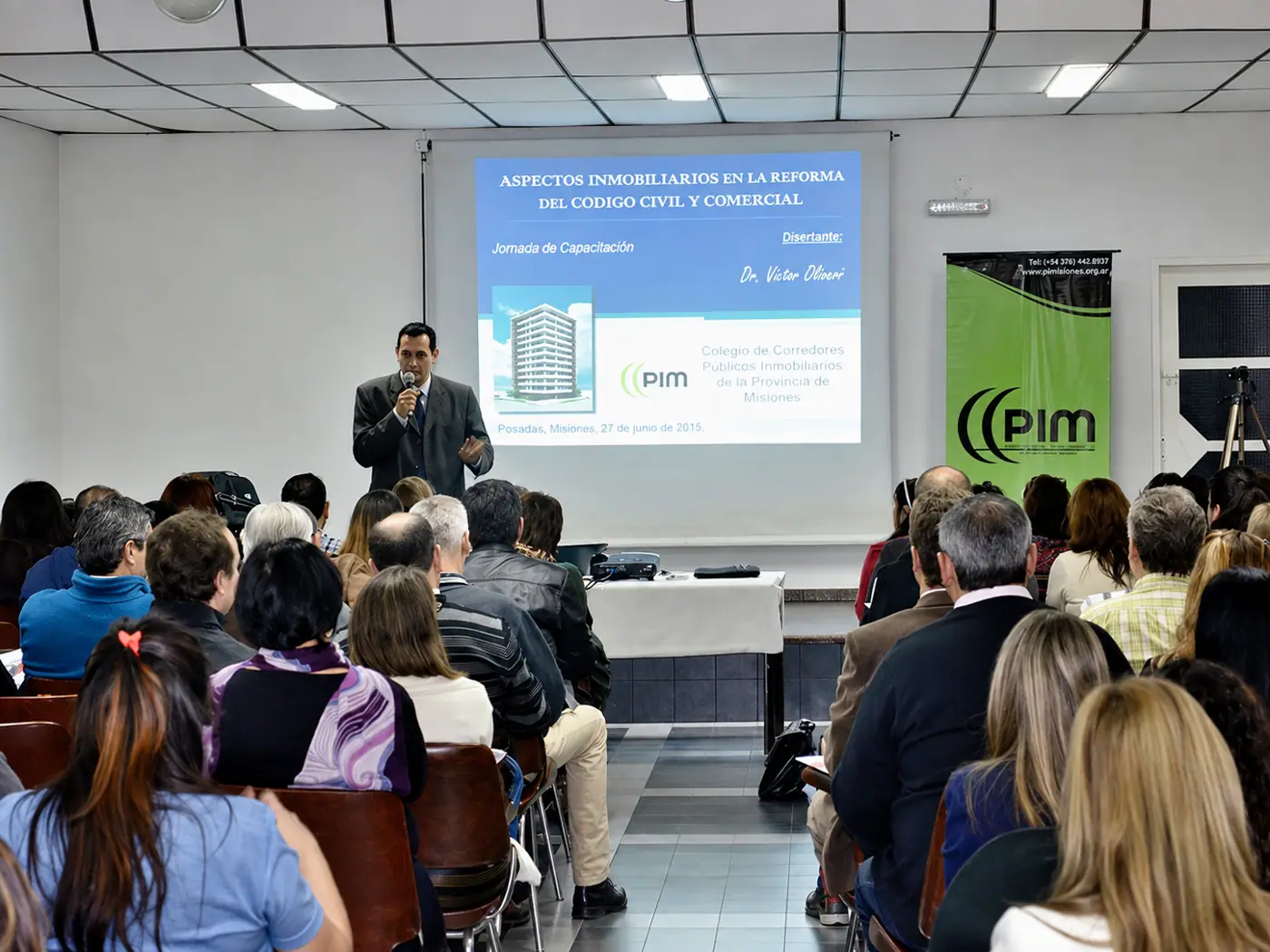 Auditorio durante una jornada sobre aspectos inmobiliarios del Código Civil y Comercial