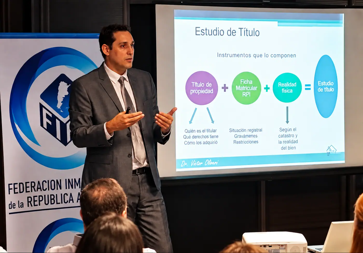 Curso sobre compraventa dictado en el CCICH